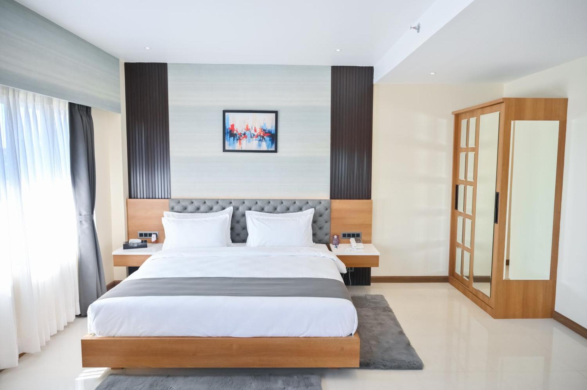 Hotel Barak View Residency Silchar 外观 照片